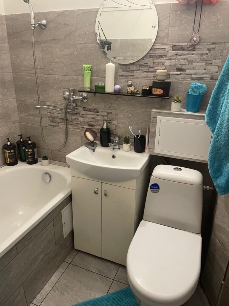 6eb0d2b5-ba11-4c4c-b934-63234f8e781e